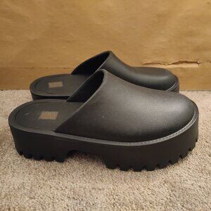 Women's Mules Universal bubble slippers/slides Size 9.